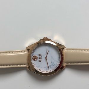 Authentic: Versus Versace Women’s Rose Gold Watch